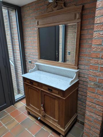 **Verkocht** Kast met spiegel jaren '40 beschikbaar voor biedingen
