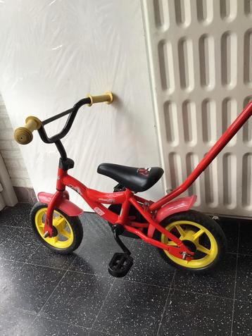 Eerste kinderfietsje met afneembare duwstang beschikbaar voor biedingen