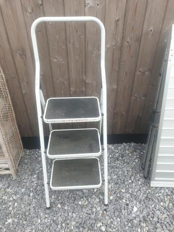 Te koop dringend wegens verhuizing !!  beschikbaar voor biedingen