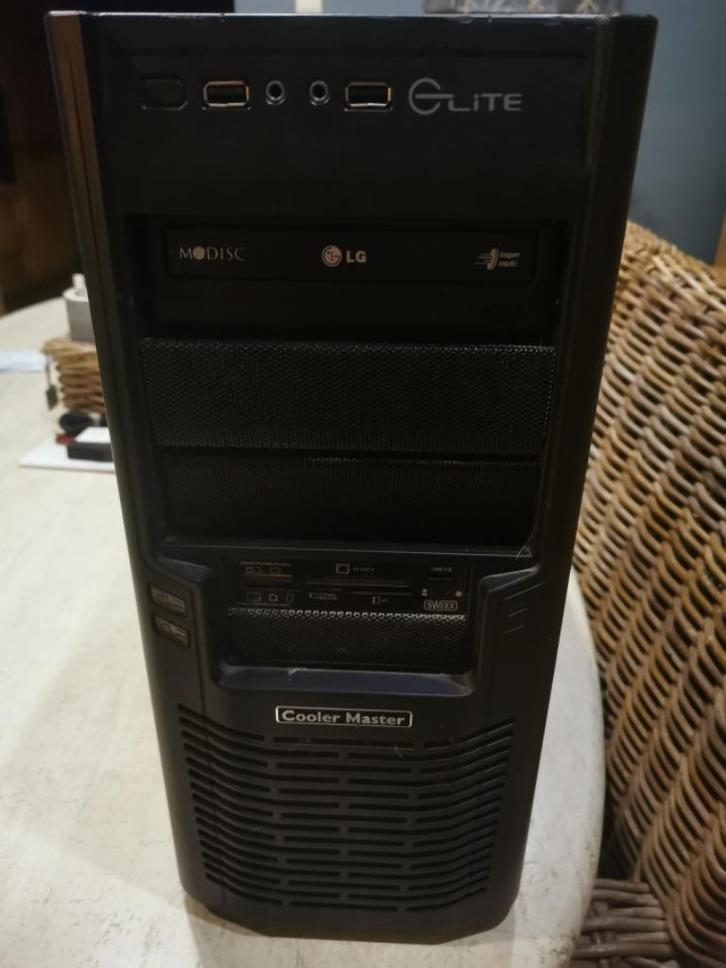 Tour PC avec quelques composants (voir description), Informatique & Logiciels, Ordinateurs de bureau, Utilisé, Enlèvement