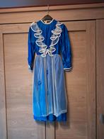 Robe de carnaval, Enlèvement