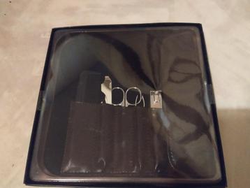 mooi groot lederen etui nagelverzorgingsmateriaal nieuw  m/v beschikbaar voor biedingen