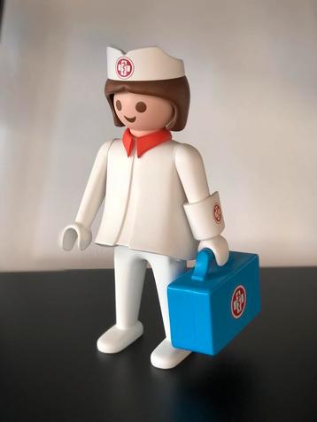 Playmobil « L’infirmière » leblon delienne, Enlèvement ou Envoi