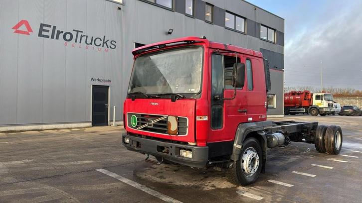 Volvo FL 220 (MANUAL GEARBOX / BOITE MANUELLE) EL24499, Autos, Camions, Entreprise, Achat, ABS, Vitres électriques, Toit ouvrant