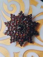Antieke granaten broche ca 1900, Handtassen en Accessoires, Broches, 4 tot 7 cm, Ophalen of Verzenden, Zo goed als nieuw, Met edelsteen