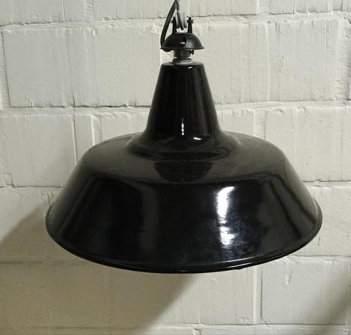 Lampe suspendue industrielle en émail, Antiquités & Art, Antiquités | Éclairage, Enlèvement ou Envoi