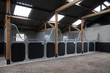 42. Paardenbox | paardenstal binnenbox | paardenbox kopen  beschikbaar voor biedingen