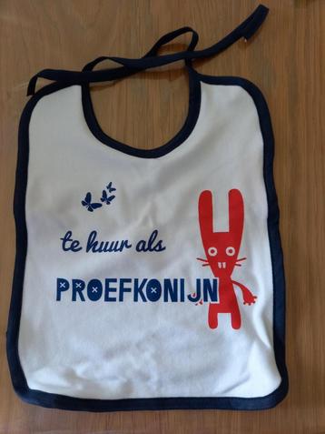 2 nieuwe humoristische slabbetjes BZN in doosje beschikbaar voor biedingen