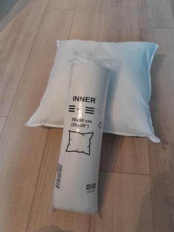 2 nieuwe IKEA INNER hoofdkussens beschikbaar voor biedingen