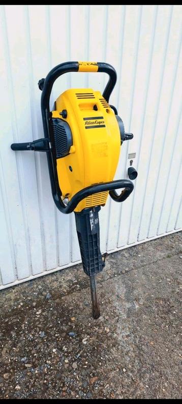 Jackhammer Break beton. ATLAS Copco Cobra  beschikbaar voor biedingen