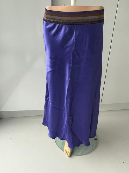 gigue rok 42, Kleding | Dames, Rokken, Zo goed als nieuw, Maat 42/44 (L), Paars, Onder de knie, Ophalen of Verzenden