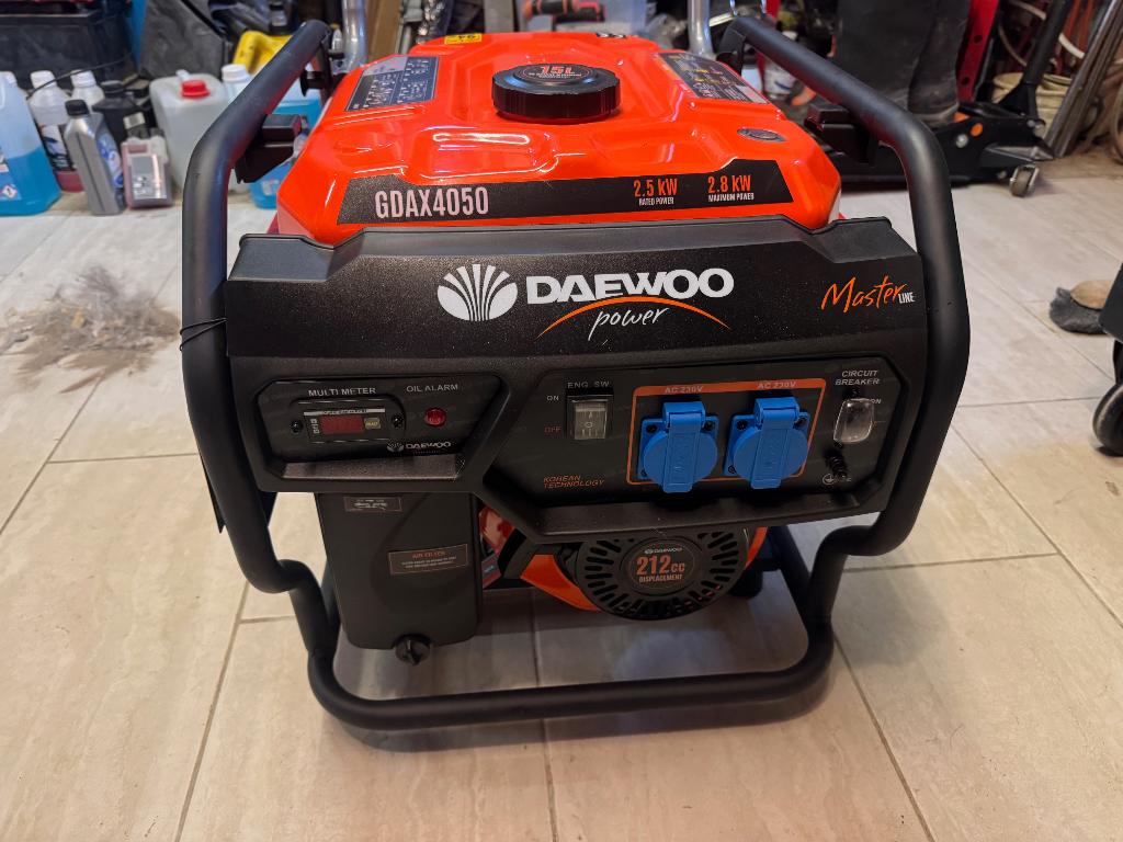 Groupe électrogène Daewoo GDAX050 à vendre, Bricolage & Construction, Générateurs, Neuf, Essence, Moins de 5 kVA, Enlèvement
