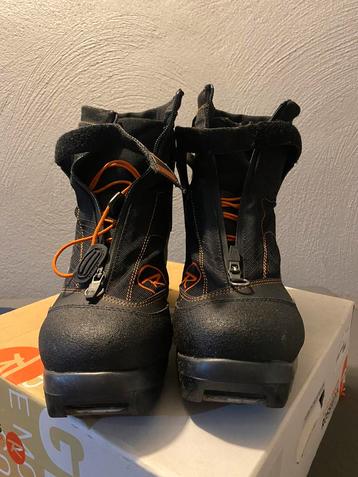 Toerski schoenen beschikbaar voor biedingen
