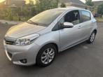 Toyota Yaris 1.3 VVT-i 100 PK (bj 2014), Auto's, Toyota, Voorwielaandrijving, Euro 5, Gebruikt, 4 cilinders