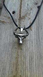 NIEUW Mooie halsketting stier, omtr 60 cm, hanger 3.8 x 3 cm, Ophalen of Verzenden, Nieuw, Zilver, Met hanger
