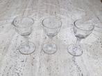 Likeur glaasjes met geslepen glas op voet - 11 stuks, Gebruikt, Ophalen of Verzenden