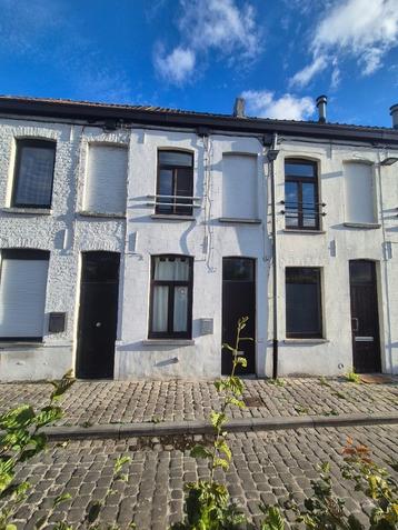 Te Huur: Beluik / huis / Cité / arbeiderhuisje in Kortrijk  beschikbaar voor biedingen