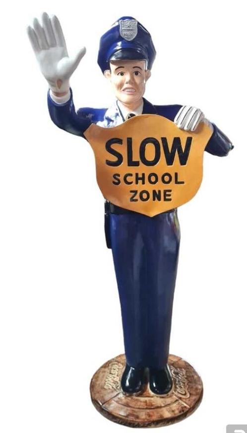 Slow school zone police beeld en andere decoratie beelden, Verzamelen, Beelden en Beeldjes, Zo goed als nieuw, Overige typen, Ophalen
