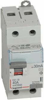 Interrupteur différentiel 40A type AC 30mA Legrand 411505, Ophalen of Verzenden, Zo goed als nieuw, Schakelaar