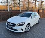 Mercedes A180 benzine 42.000km / Led / Sportzetels, Auto's, Bluetooth, Euro 6, Leder en Stof, Wit