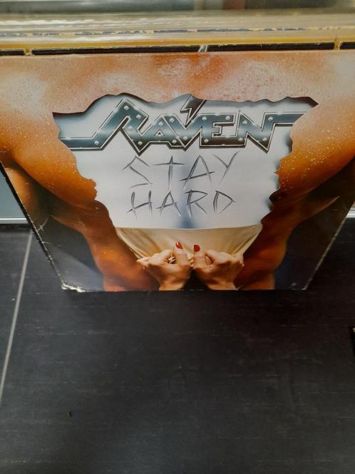 lp - raven - stay hard, Cd's en Dvd's, Vinyl | Hardrock en Metal, Gebruikt, Ophalen of Verzenden