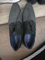 Nieuwe schoenen maat  43, Ophalen