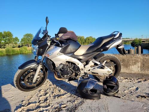 Moto Suzuki GSR 600, Motoren, Motoren | Suzuki, Particulier, Naked bike, meer dan 35 kW, 4 cilinders, Motorrijbewijs A, Ophalen