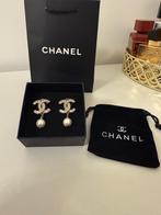 Boucles d'oreilles Chanel, Enlèvement ou Envoi, Comme neuf, Or, Puces ou Clous