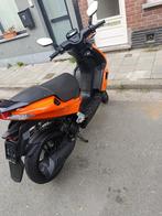 A klasse brommer Peugeot sport, Fietsen en Brommers, Ophalen, Zo goed als nieuw