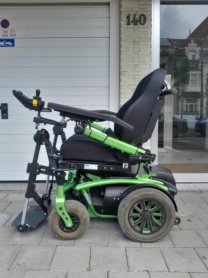 Fauteuille roulant electrique Vermeiren F3 invalide pmr, Divers, Chaises roulantes, Comme neuf, Fauteuil roulant électrique, Enlèvement ou Envoi