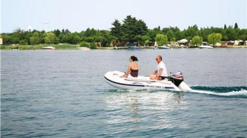 Bateau pneumatique/annexe/zodiac, Watersport en Boten, Rubberboten, Nieuw, Quicksilver, Airdeck, Minder dan 70 pk, Benzine, Ophalen