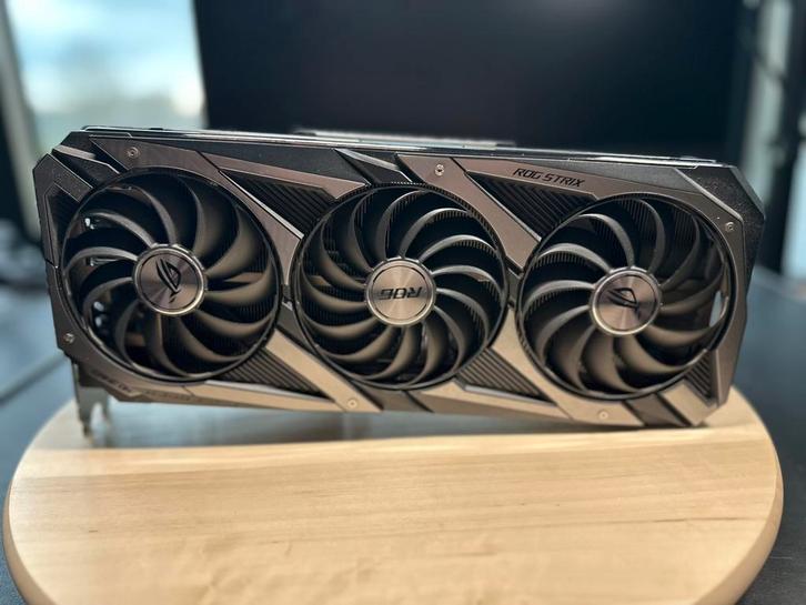 ASUS ROG STRIX RTX 3070 oc te koop, Computers en Software, Videokaarten, Zo goed als nieuw, Nvidia, PCI-Express 4.0, GDDR6, HDMI