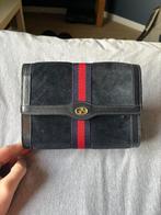 Vintage Gucci Parfums navy suède “web stripe” cosmetic bag, Ophalen of Verzenden, Gebruikt, Blauw, Softcase