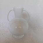 Ancien petit vase blanc en Limoges France., Ophalen