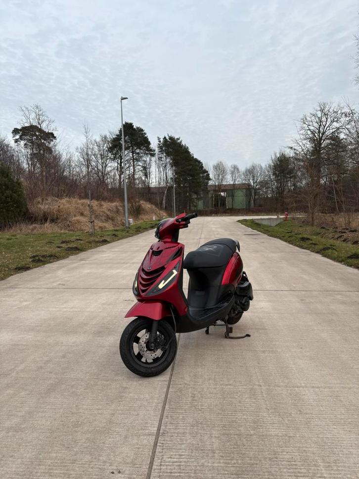 Piaggio zip klasse A 2017, Fietsen en Brommers, Scooters | Piaggio, Nieuw, Zip, Klasse A (25 km/u), Benzine, Ophalen