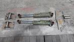 2 hydraulische dubbelwerkende cilinders compleet met steunen, Ophalen, Gebruikt