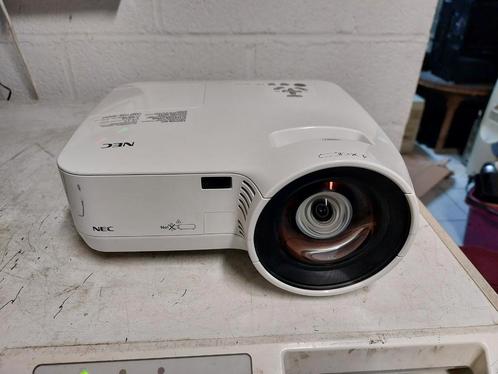 NEC beamer/projector met hdmi, Audio, Tv en Foto, Beamers, Zo goed als nieuw, Ophalen of Verzenden