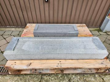 Prachtige Oude Arduinen Dorpels beschikbaar voor biedingen
