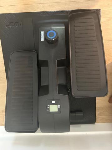 CrosstrainerCubii onder-bureau elliptische trainer, Sport en Fitness, Ophalen, Zo goed als nieuw, Benen, Crosstrainer