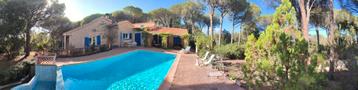 Villa met groot zwembad vlakbij zee en op 2 stappen van Les 