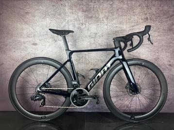 Giant Propel Advanced Pro 0 AXS uit 2023  beschikbaar voor biedingen