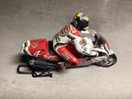 Suzuki RGV 500 1/24 onyx Daryl Beattie #4, Hobby en Vrije tijd, Modelbouw | Auto's en Voertuigen, Nieuw, Overige merken, Overige typen