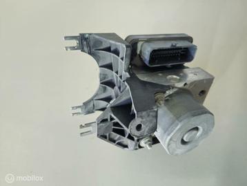 ABS pomp origineel Mercedes A-klasse W176(12-'18)A0004312000 beschikbaar voor biedingen