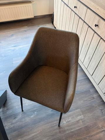 Eetkamer set + TV meubel te koop beschikbaar voor biedingen