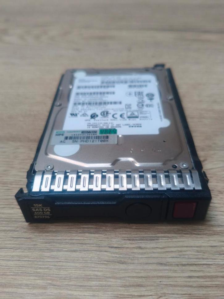 HP 870794-001 -  600GB SAS 15K SFF HDD voor G8-G10 Servers, Informatique & Logiciels, Disques durs, Utilisé, Serveur, Interne