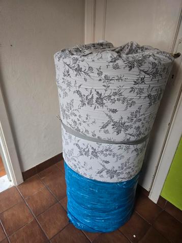 Bed  Gratis beschikbaar voor biedingen