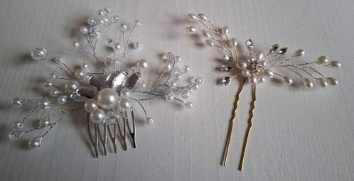 2 Sjieke haarstekers met kralen , KERST, bruiloft, communie, Handtassen en Accessoires, Overige Accessoires, Zo goed als nieuw