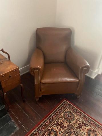 Fauteuil club beschikbaar voor biedingen