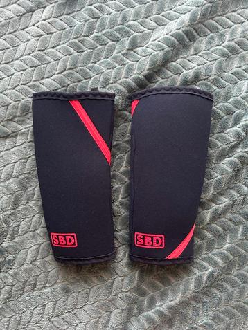 SBD knee sleeves beschikbaar voor biedingen