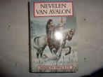 M.Bradley  Nevelen van Avalon, Boeken, Ophalen of Verzenden, Gelezen, Marion Bradley